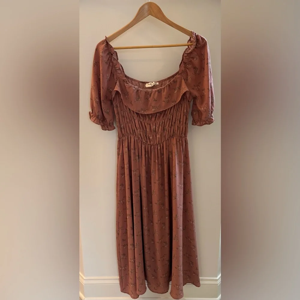 Molly Green Lavender Floral Milkmaid Dress - Picture 2 of 3